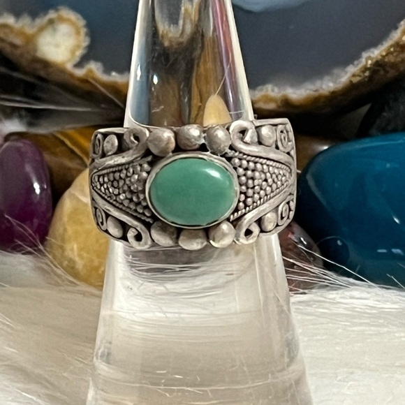 BA Suarti Jewelry - Silver 925 Ring with Green Stone